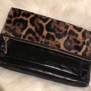 Michael kors crossbody